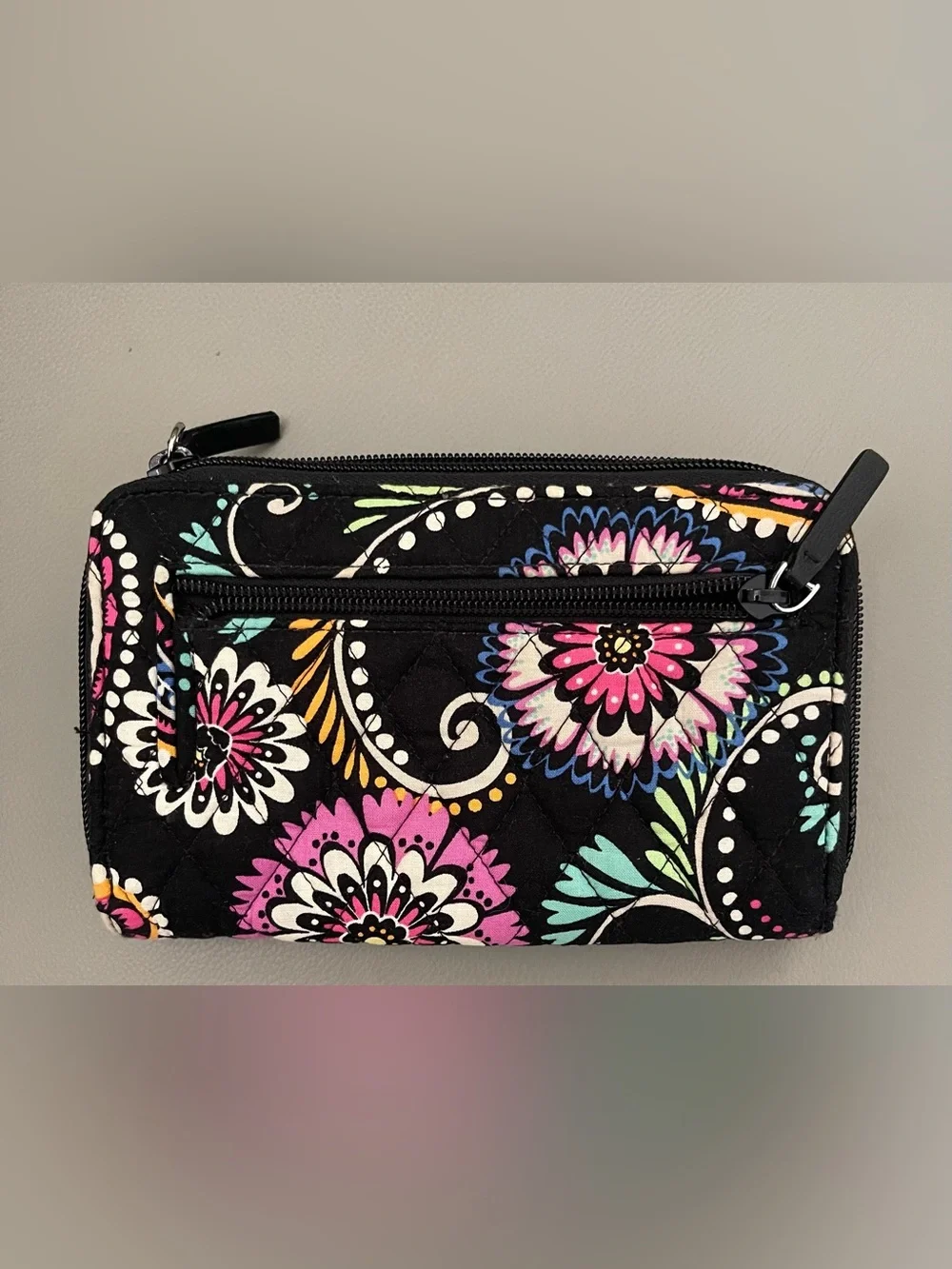 Vera Bradley Quilted Turn Lock Wallet in Retired Bandana Swirl Pattern - Picture 4 of 8